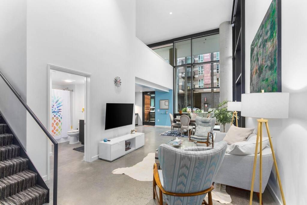 Airy And Open Corner Loft - 92 Walkscore Redmond Exteriör bild