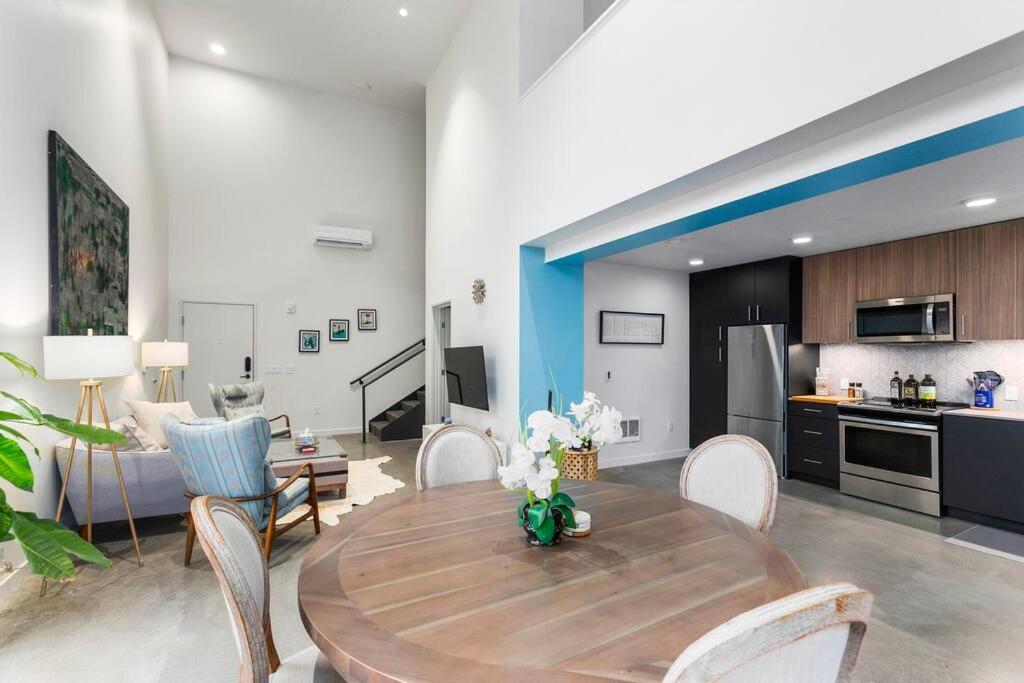 Airy And Open Corner Loft - 92 Walkscore Redmond Exteriör bild