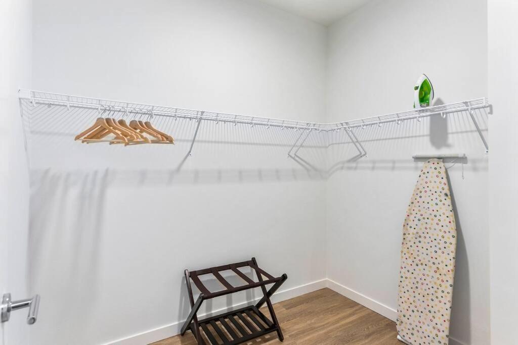 Airy And Open Corner Loft - 92 Walkscore Redmond Exteriör bild